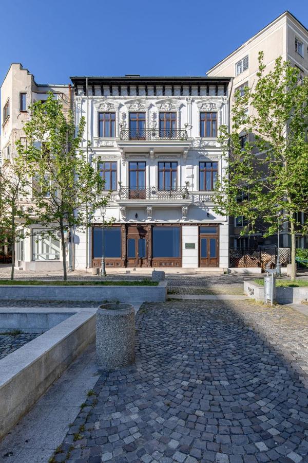 Holt Old Town Luxury Han Bucureşti