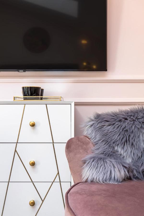 Holt Old Town Luxury Han Bucureşti